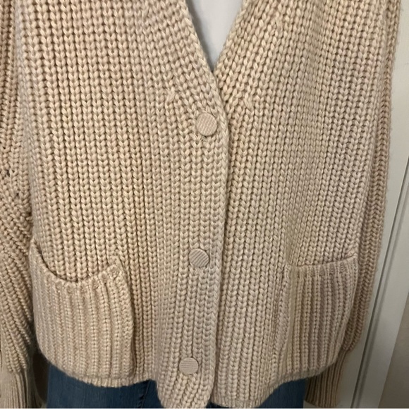 MM&CO. Thick Cable Knit Beige & Dk Gray Button Down V Neck Cardigan Sweater M - Picture 7 of 7